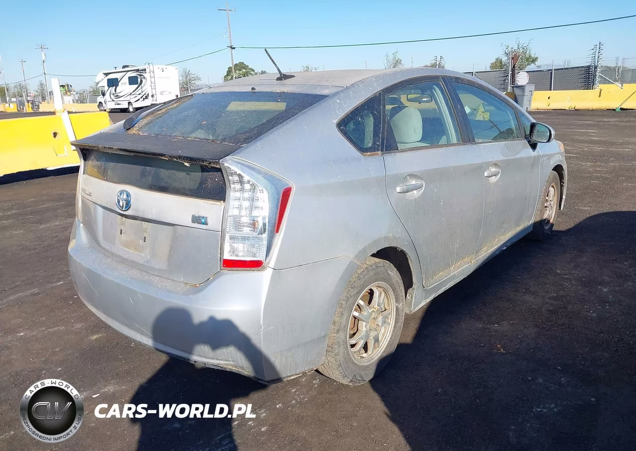 2010 Toyota Prius Iii VIN:JTDKN3DUXA1002410 - 4