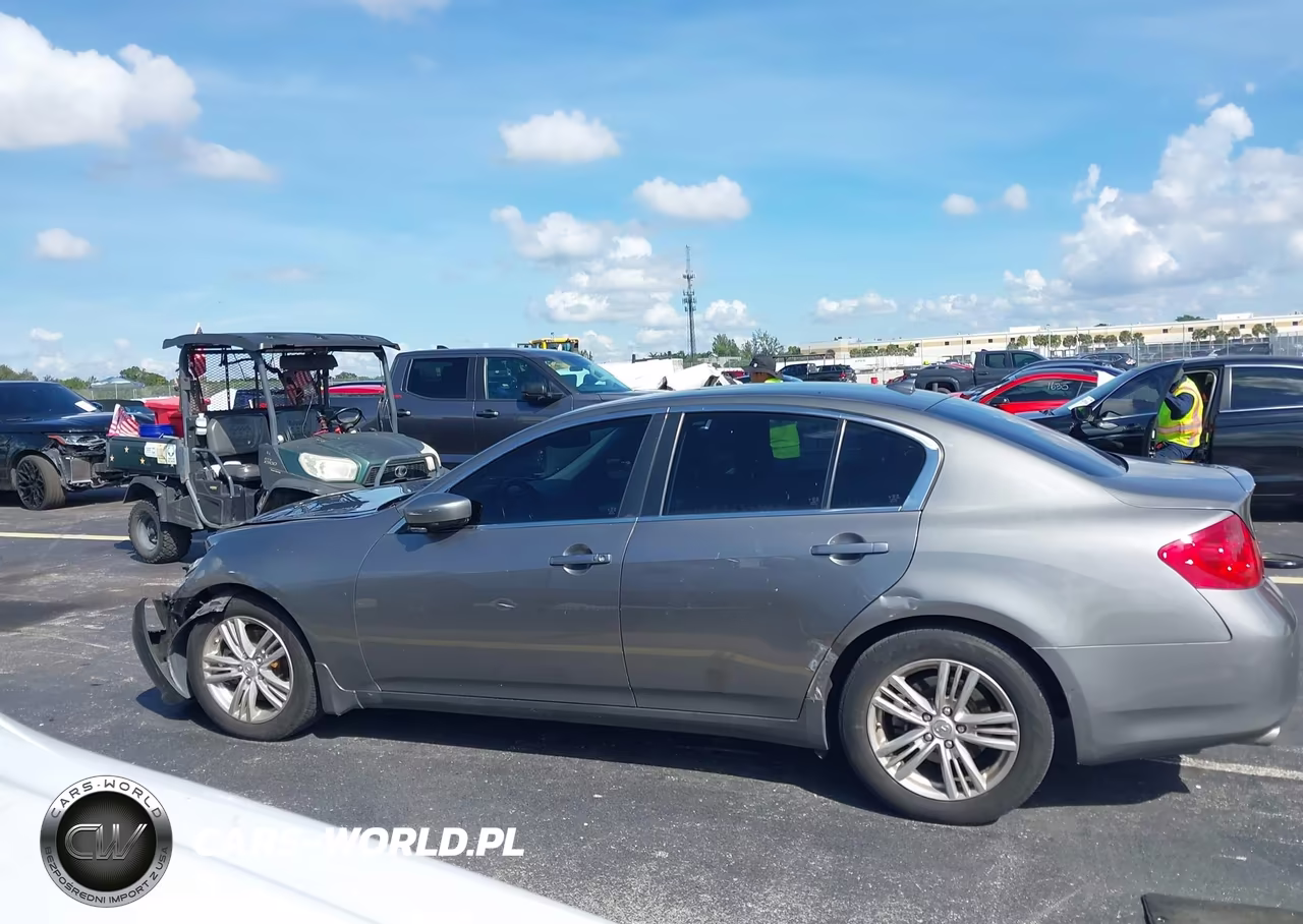 INFINITI G37X VIN:JN1CV6AR3DM761931 - 14