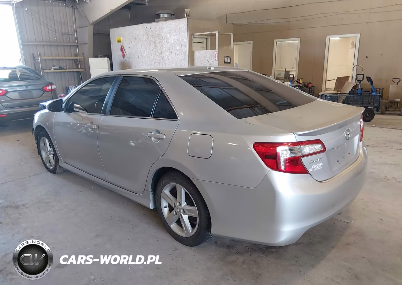 2014 Toyota Camry Se VIN:4T1BF1FK1EU398451 - 3