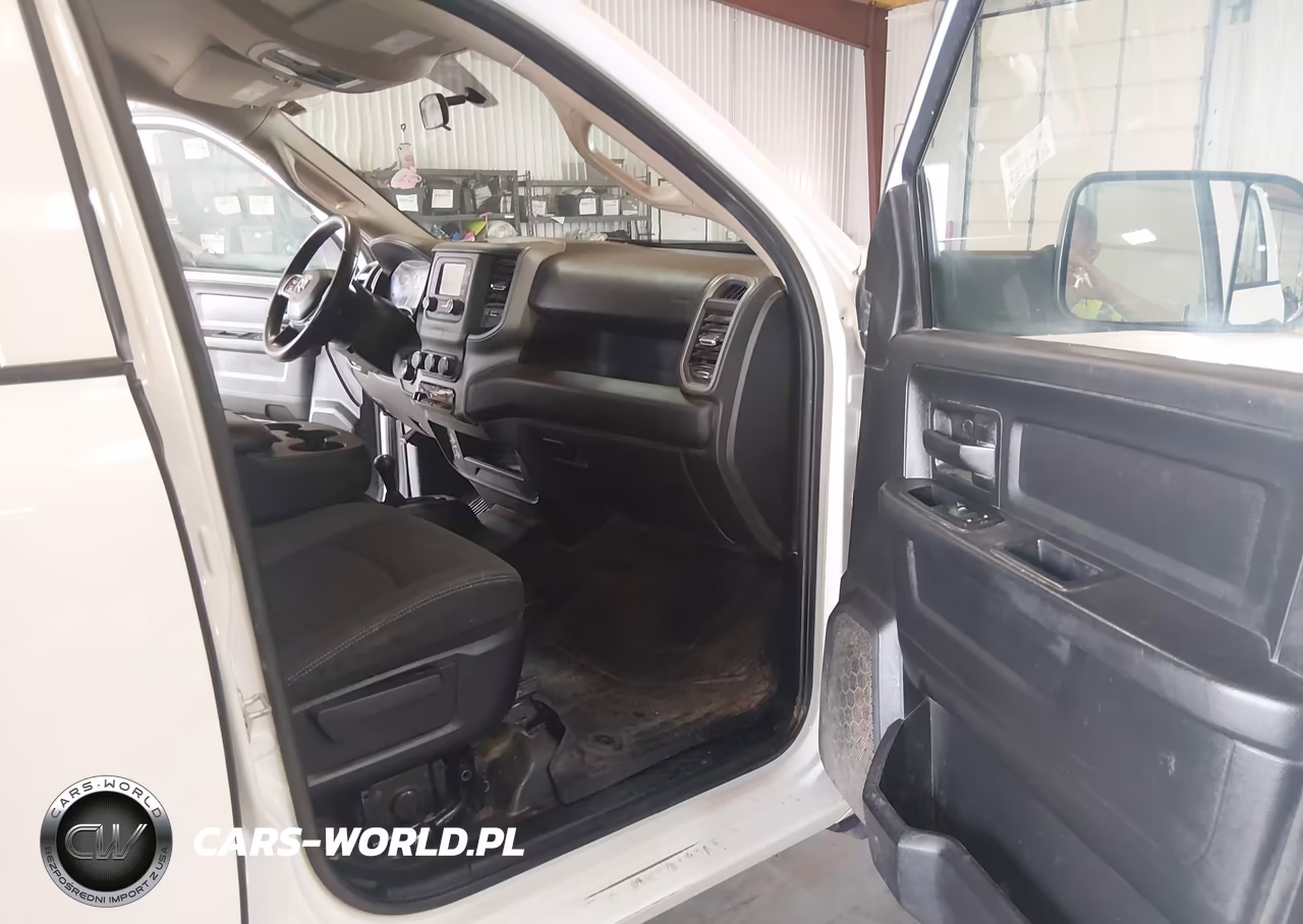 2020 Ram 2500 Tradesman 4X4 8' Box VIN:3C6UR5HJ0LG236849 - 5