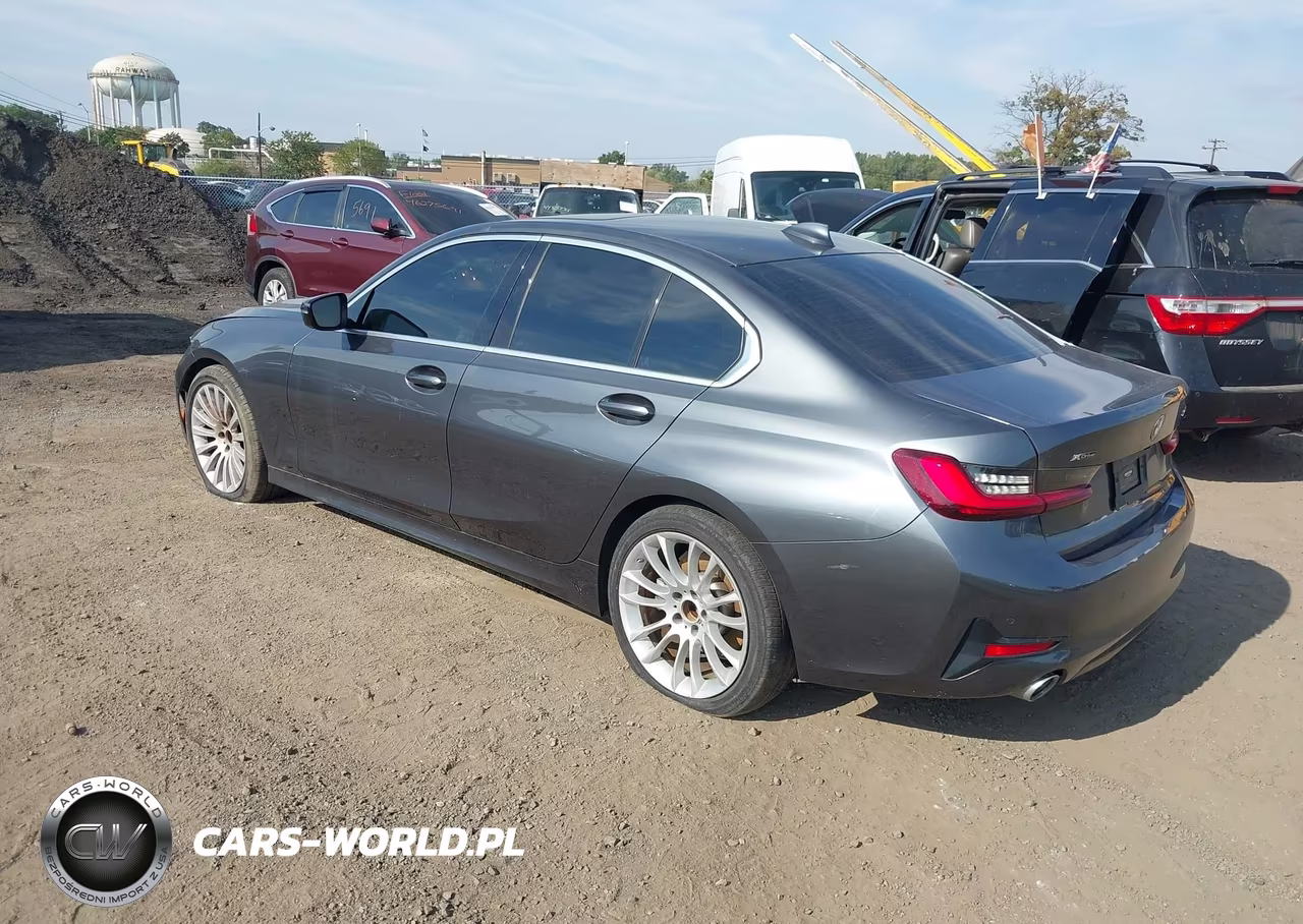 2022 BMW 330I xDrive VIN:3MW5R7J0XN8C59009 - 3