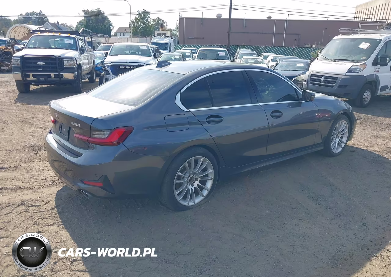 2022 BMW 330I xDrive VIN:3MW5R7J0XN8C59009 - 4