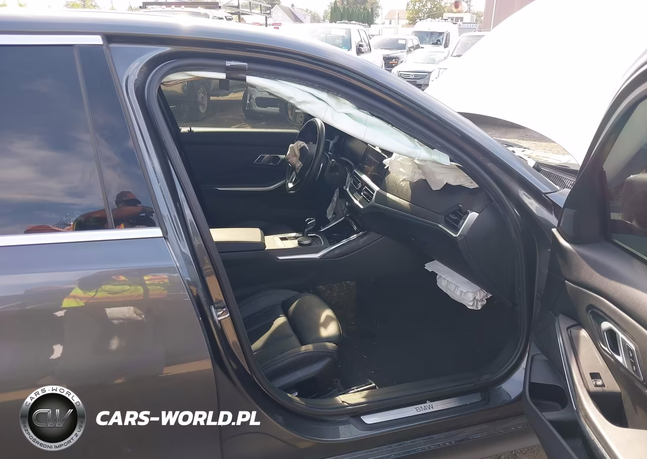 2022 BMW 330I xDrive VIN:3MW5R7J0XN8C59009 - 5