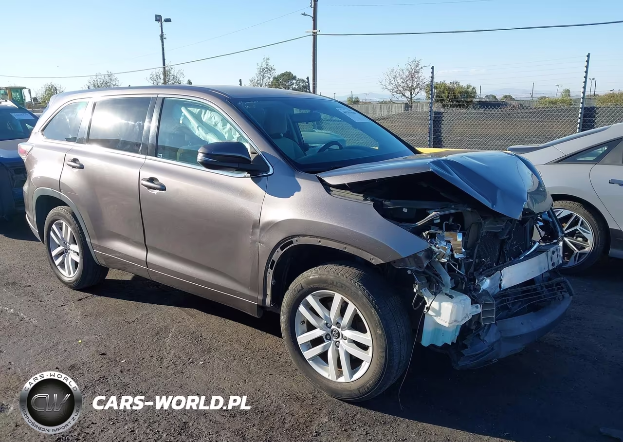 2016 Toyota Highlander Le V6