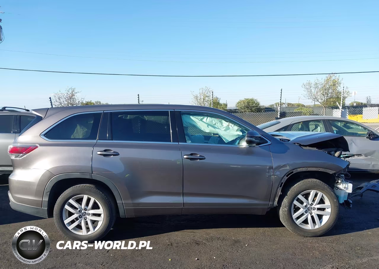 2016 Toyota Highlander Le V6 VIN:5TDZKRFH0GS179036 - 14