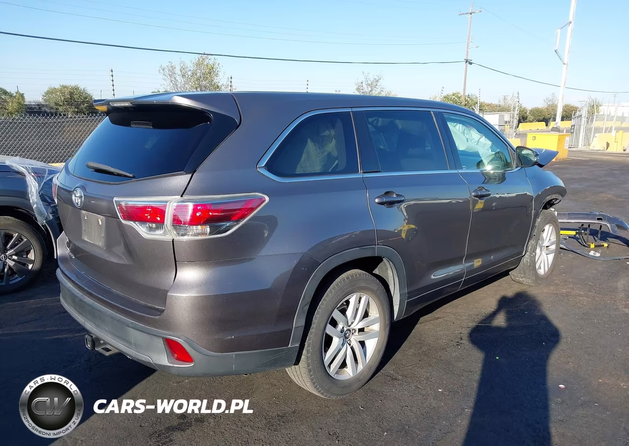 2016 Toyota Highlander Le V6 VIN:5TDZKRFH0GS179036 - 4