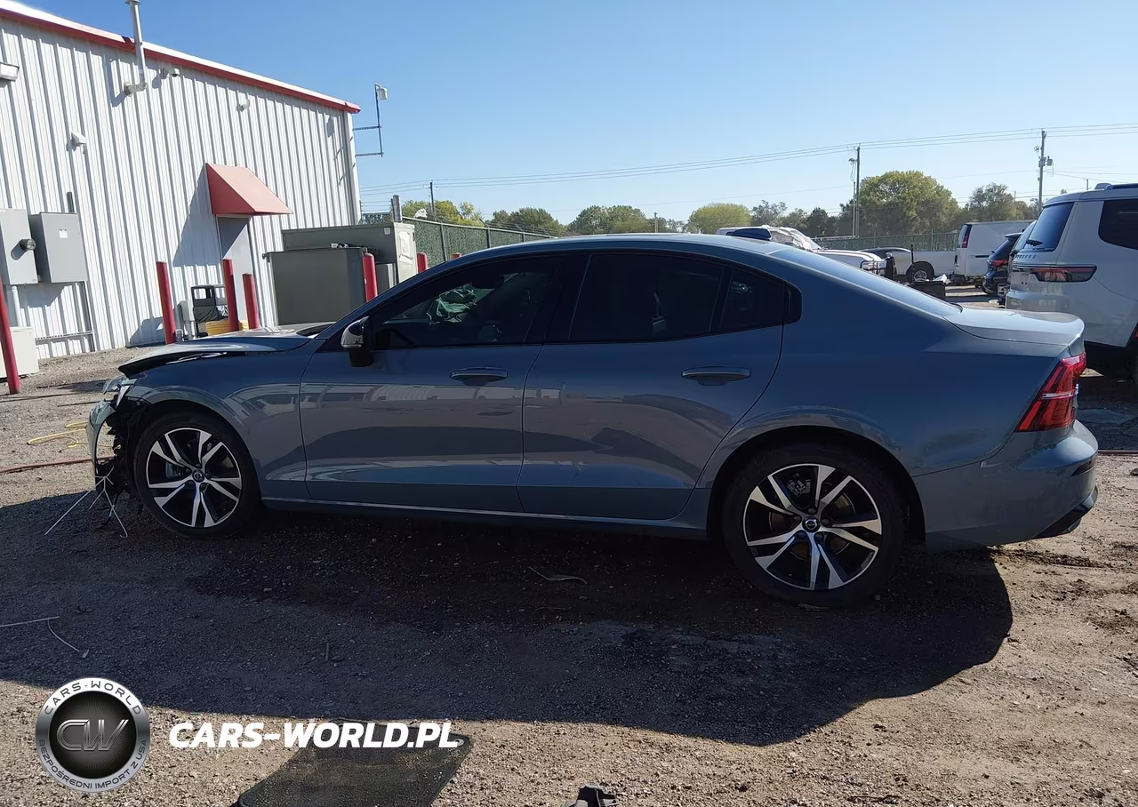 2024 Volvo S60 B5 Core Dark Theme VIN:7JRL12FK1RG320500 - 14