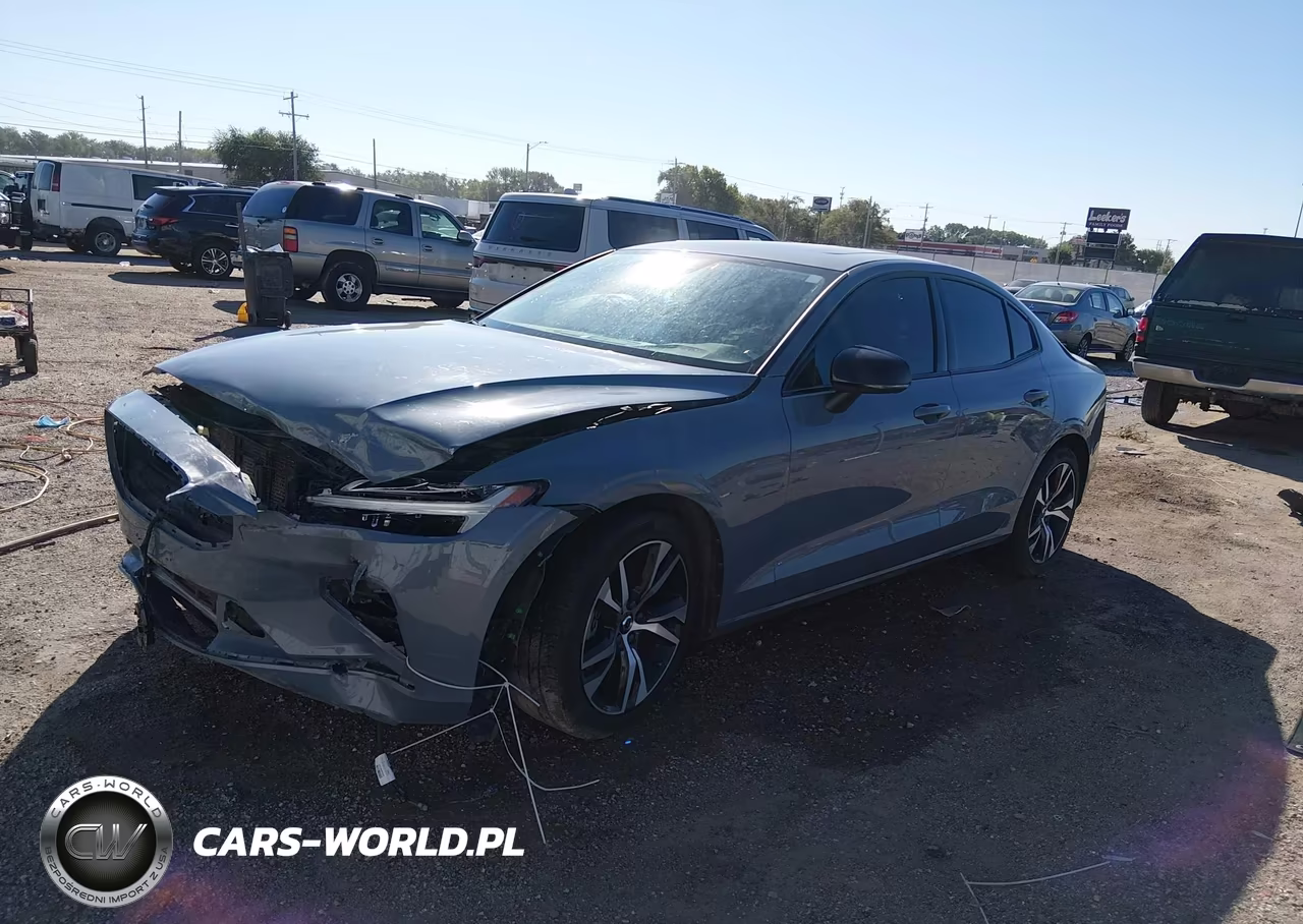 2024 Volvo S60 B5 Core Dark Theme VIN:7JRL12FK1RG320500 - 2