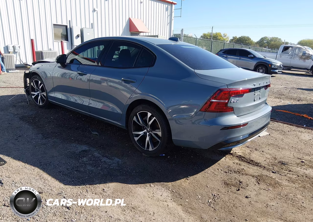 2024 Volvo S60 B5 Core Dark Theme VIN:7JRL12FK1RG320500 - 3