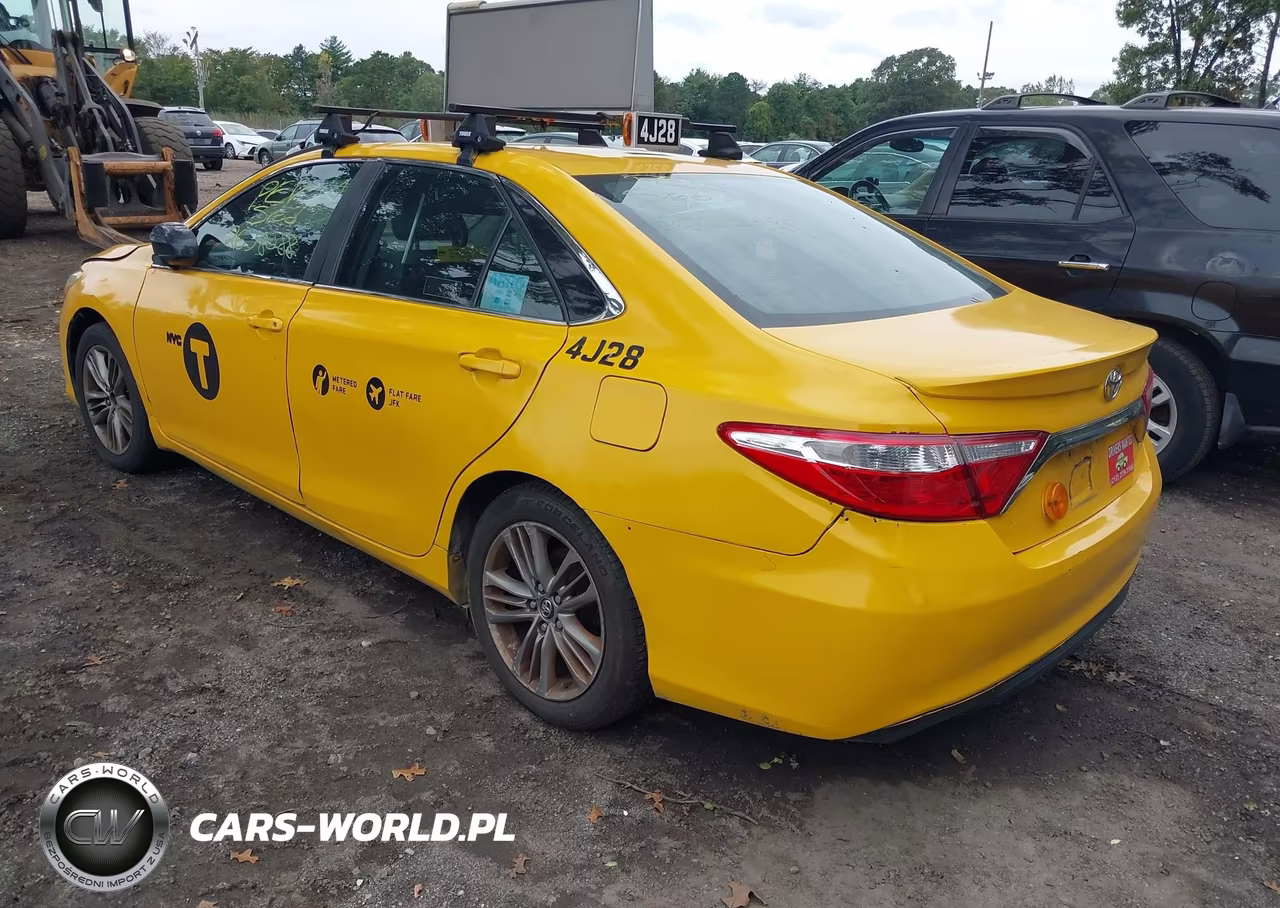 2017 Toyota Camry Se VIN:4T1BF1FK3HU621593 - 3