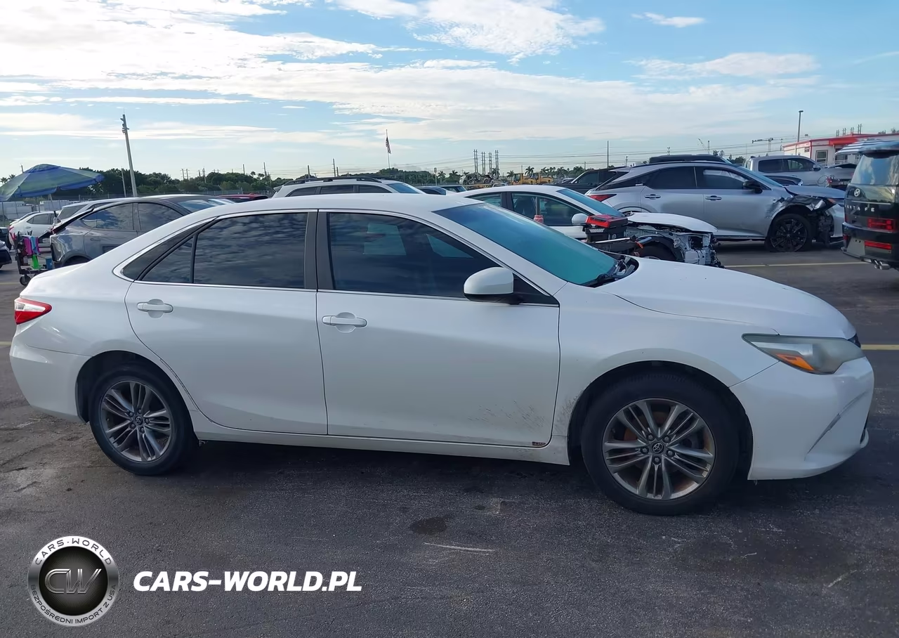 2017 Toyota Camry Se VIN:4T1BF1FK7HU722278 - 13