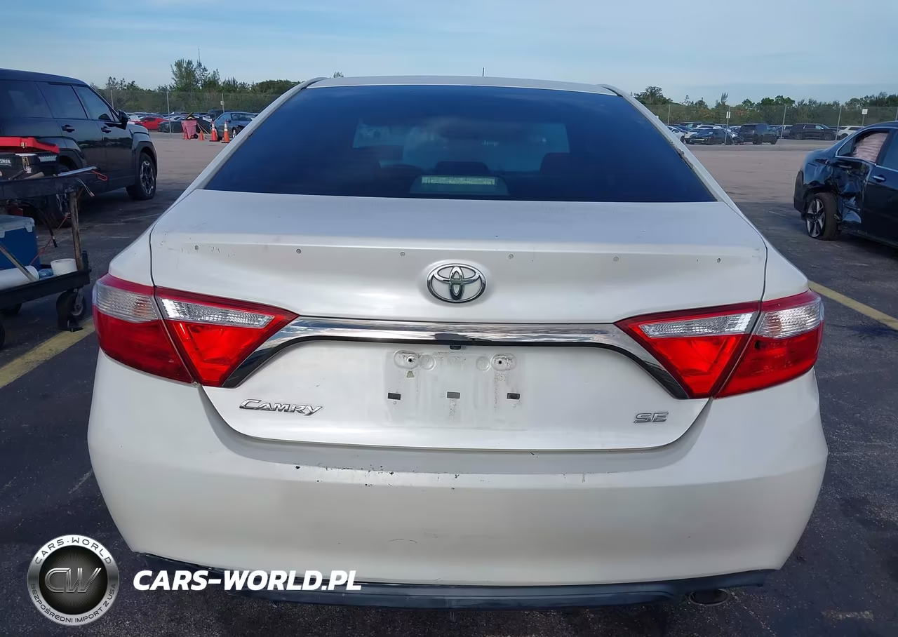 2017 Toyota Camry Se VIN:4T1BF1FK7HU722278 - 16