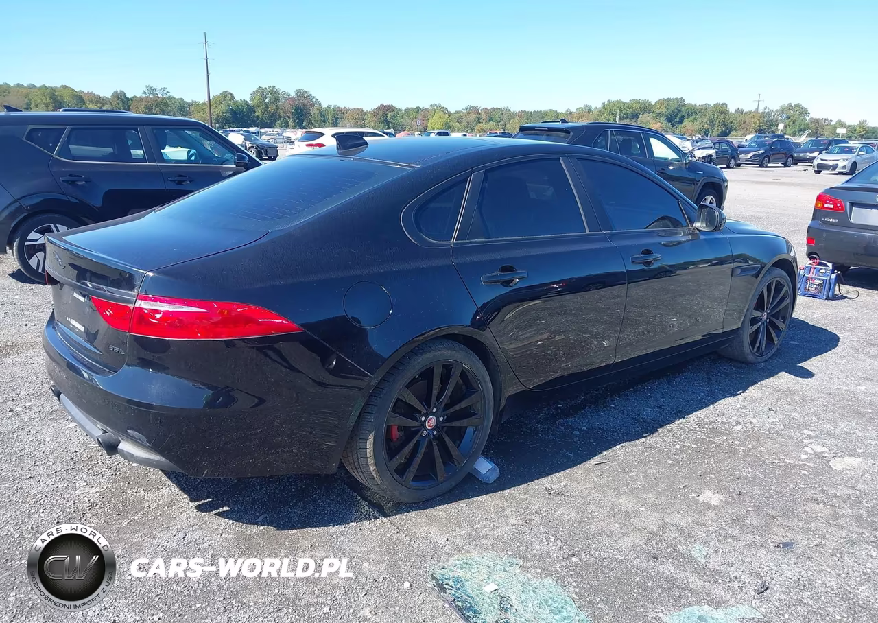 2016 Jaguar Xf 35T Premium VIN:SAJBD4BV4GCY09217 - 4