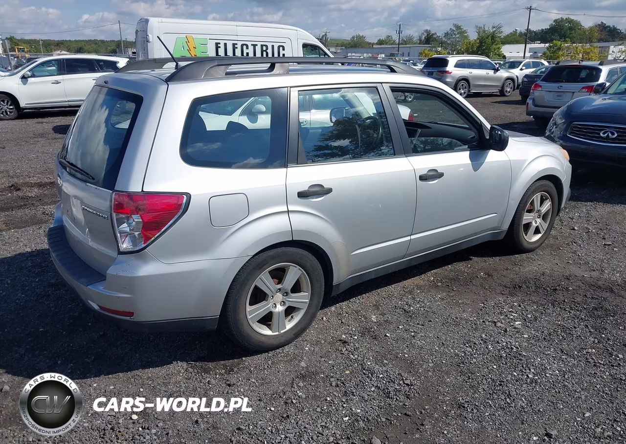 2011 Subaru Forester 2.5X VIN:JF2SHABC6BG744163 - 4