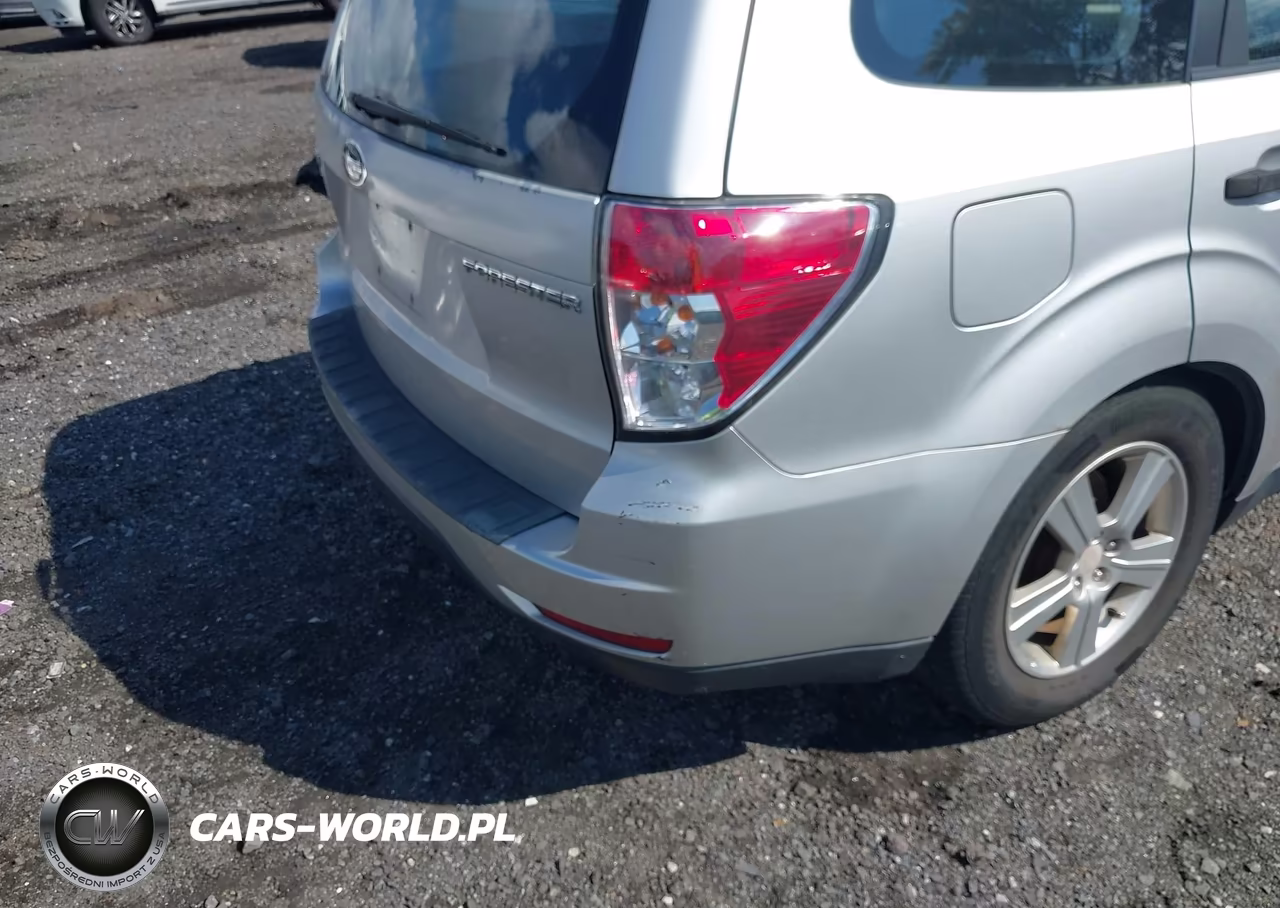 2011 Subaru Forester 2.5X VIN:JF2SHABC6BG744163 - 6