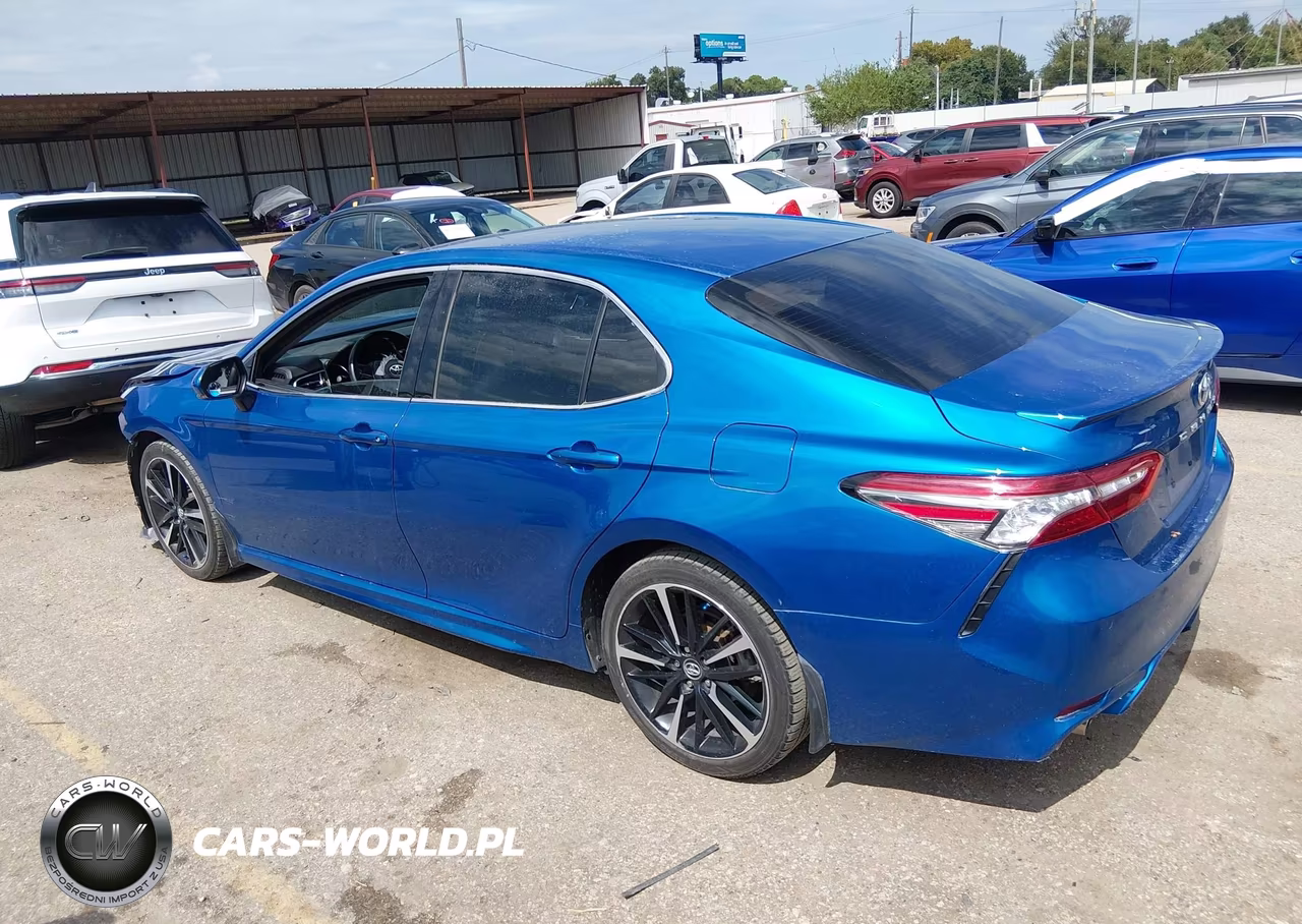 2018 Toyota Camry Xse VIN:4T1B61HK0JU119935 - 15