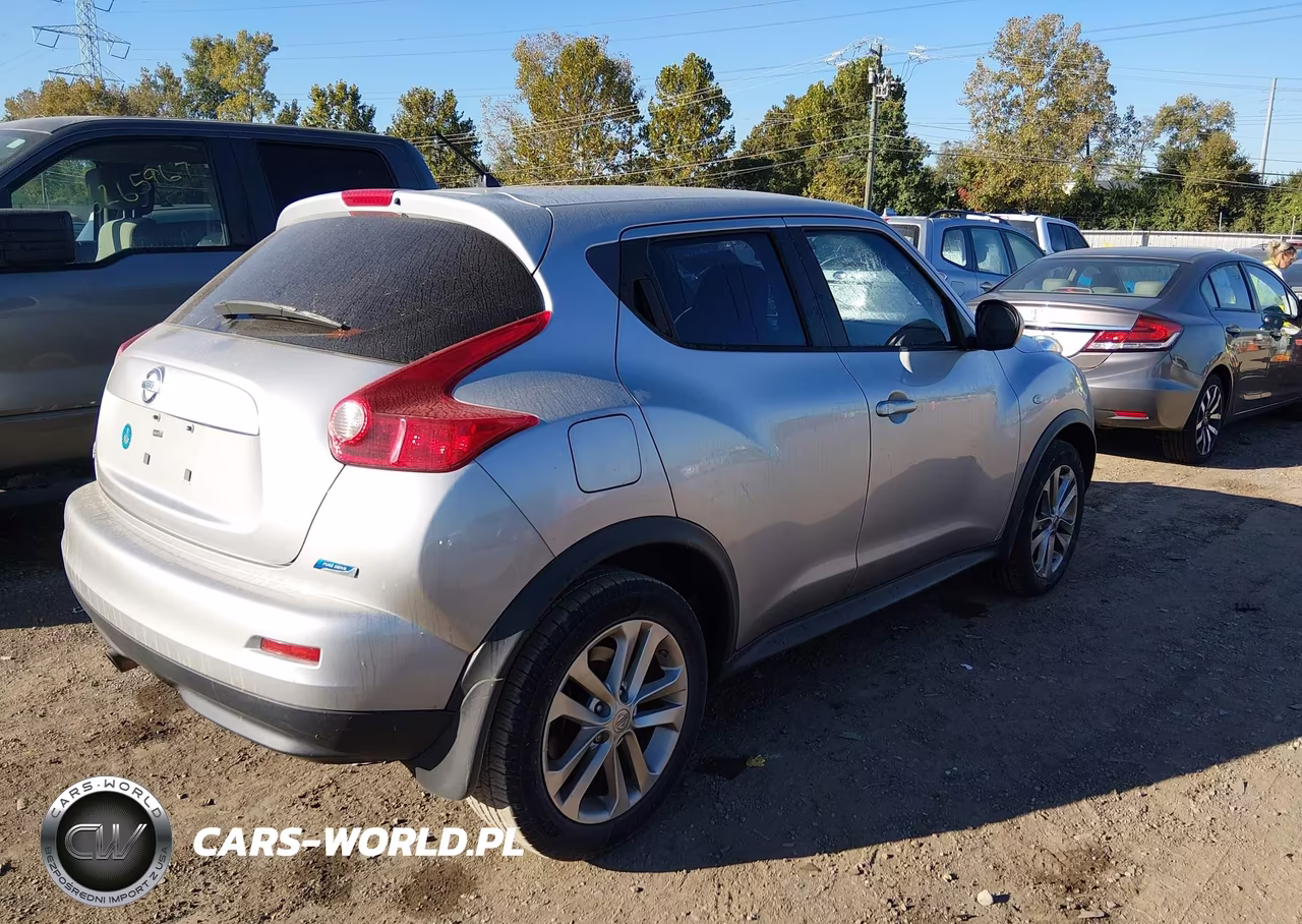 2012 Nissan Juke S VIN:JN8AF5MR9CT107807 - 4