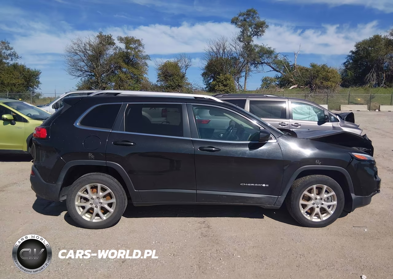 2016 Jeep Cherokee Latitude VIN:1C4PJMCS4GW131682 - 13