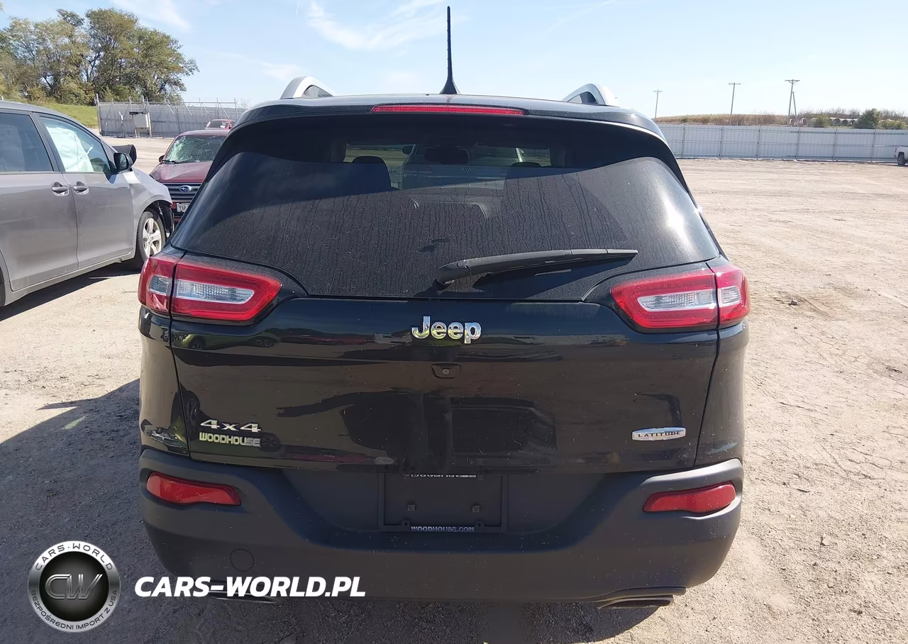 2016 Jeep Cherokee Latitude VIN:1C4PJMCS4GW131682 - 16