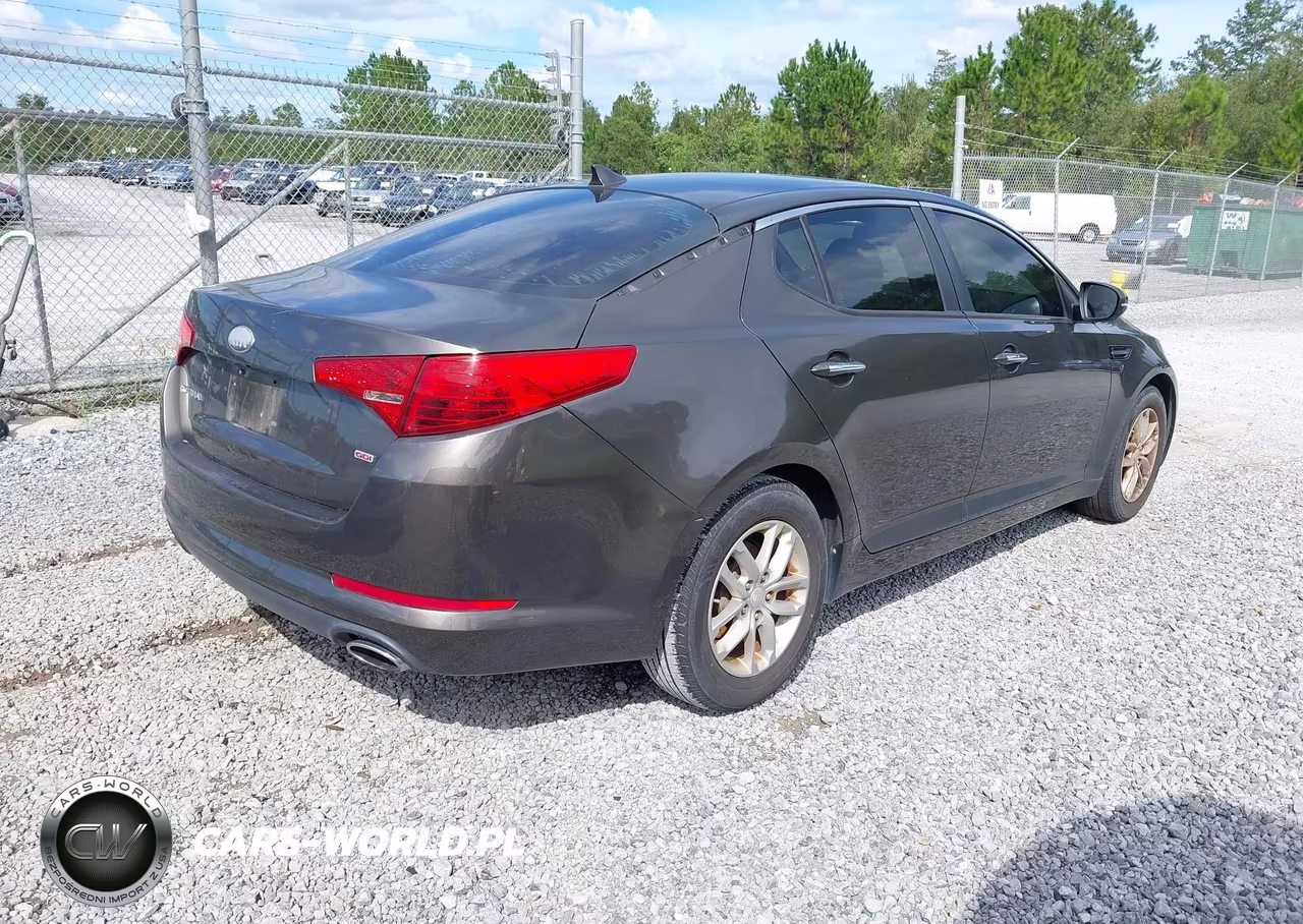 2013 Kia Optima Lx VIN:5XXGM4A79DG240366 - 4
