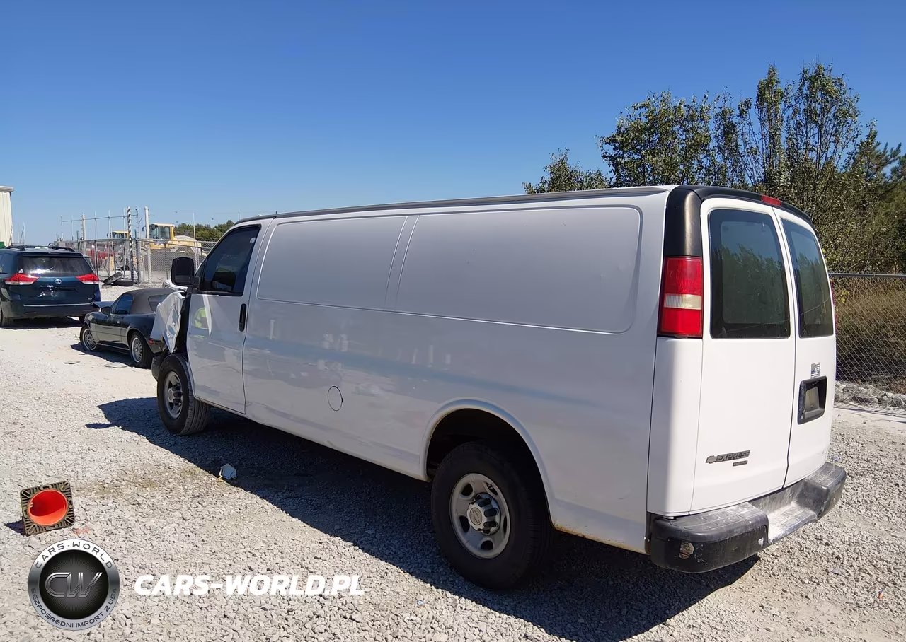 2015 Chevrolet Express 2500 Work Van VIN:1GCWGGFF1F1220888 - 3