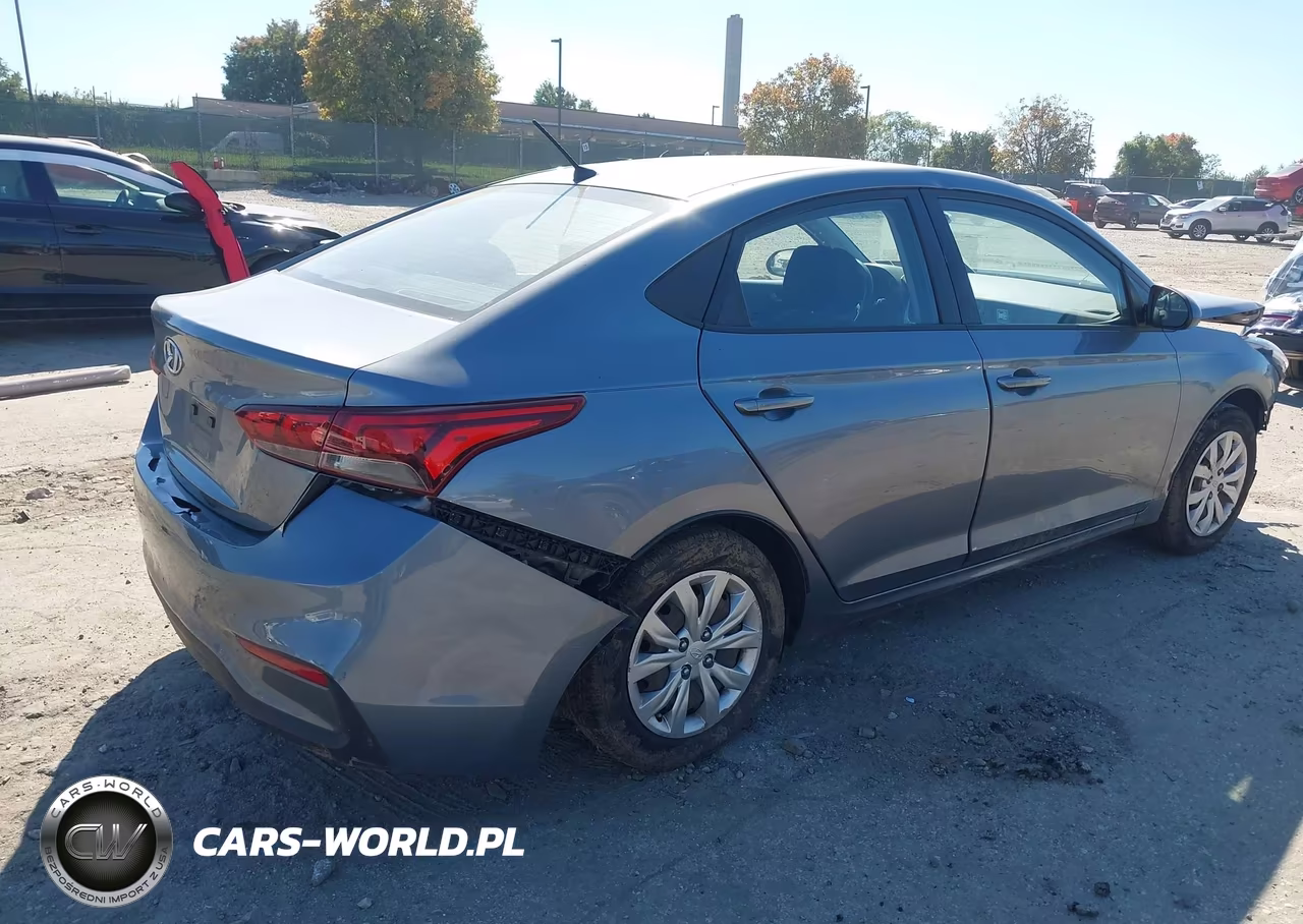 2018 Hyundai Accent Se VIN:3KPC24A36JE010550 - 4
