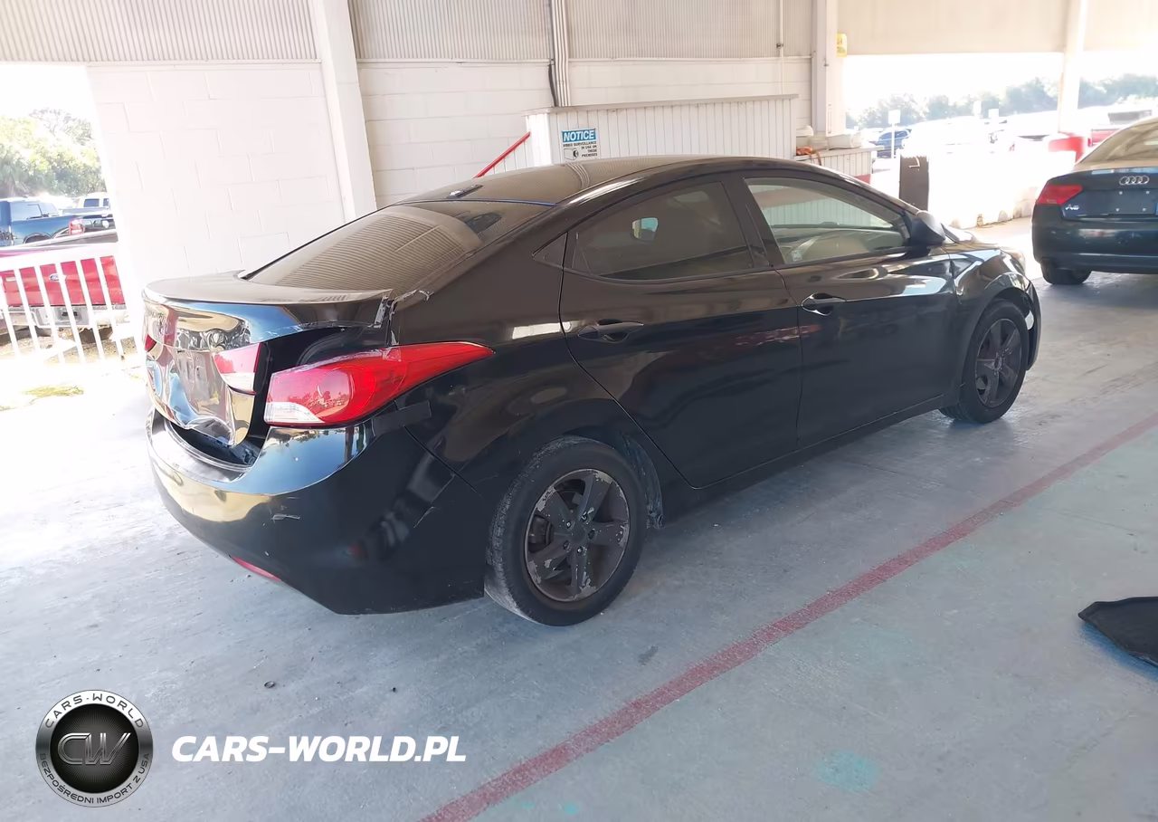 2013 Hyundai Elantra Gls VIN:KMHDH4AE7DU870480 - 4