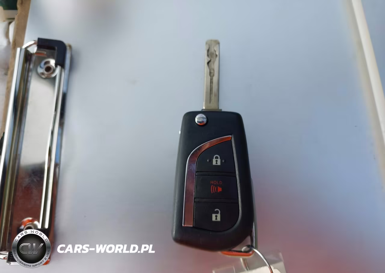 2017 Toyota Corolla Im VIN:JTNKARJE6HJ536246 - 11