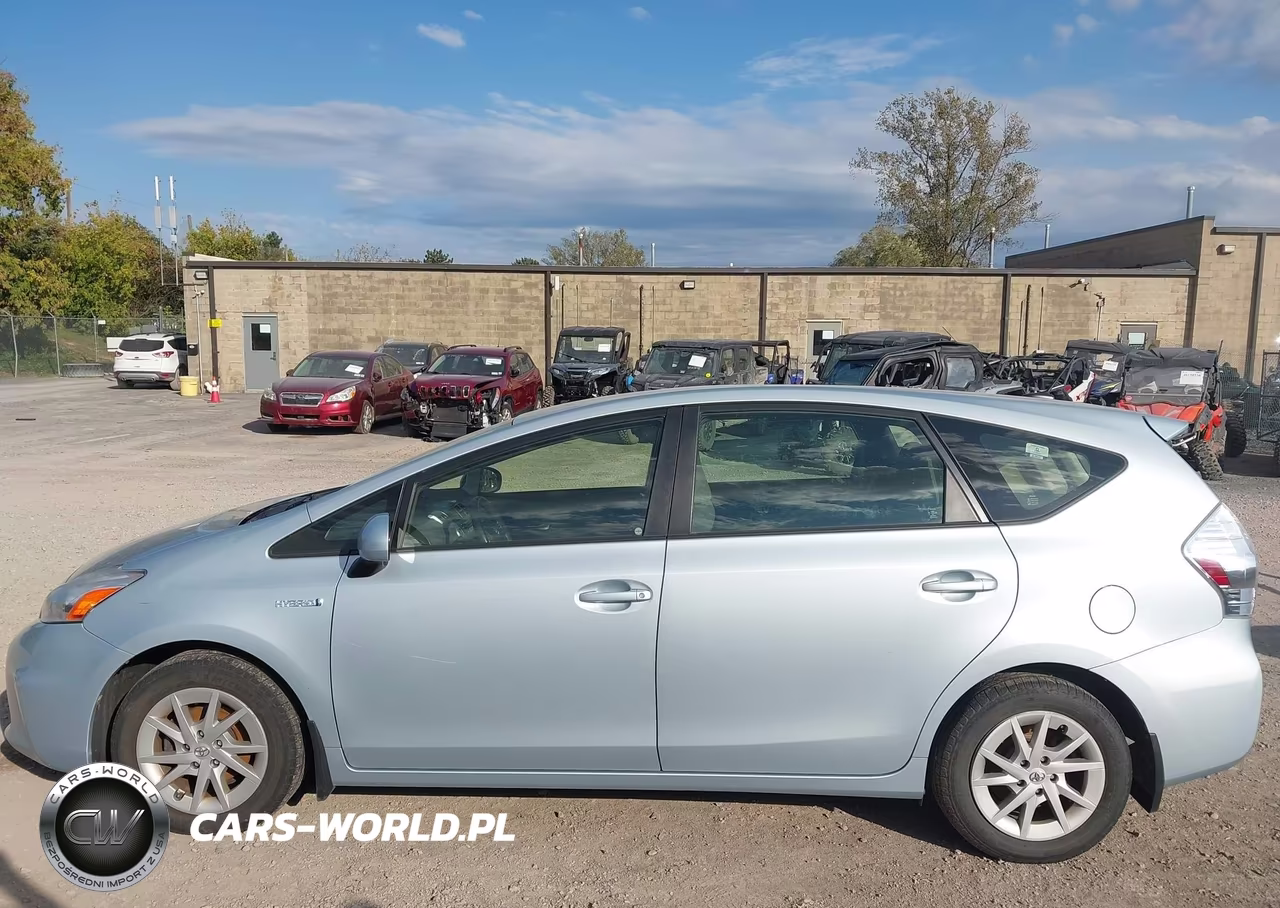2012 Toyota Prius V Three VIN:JTDZN3EUXC3136502 - 13