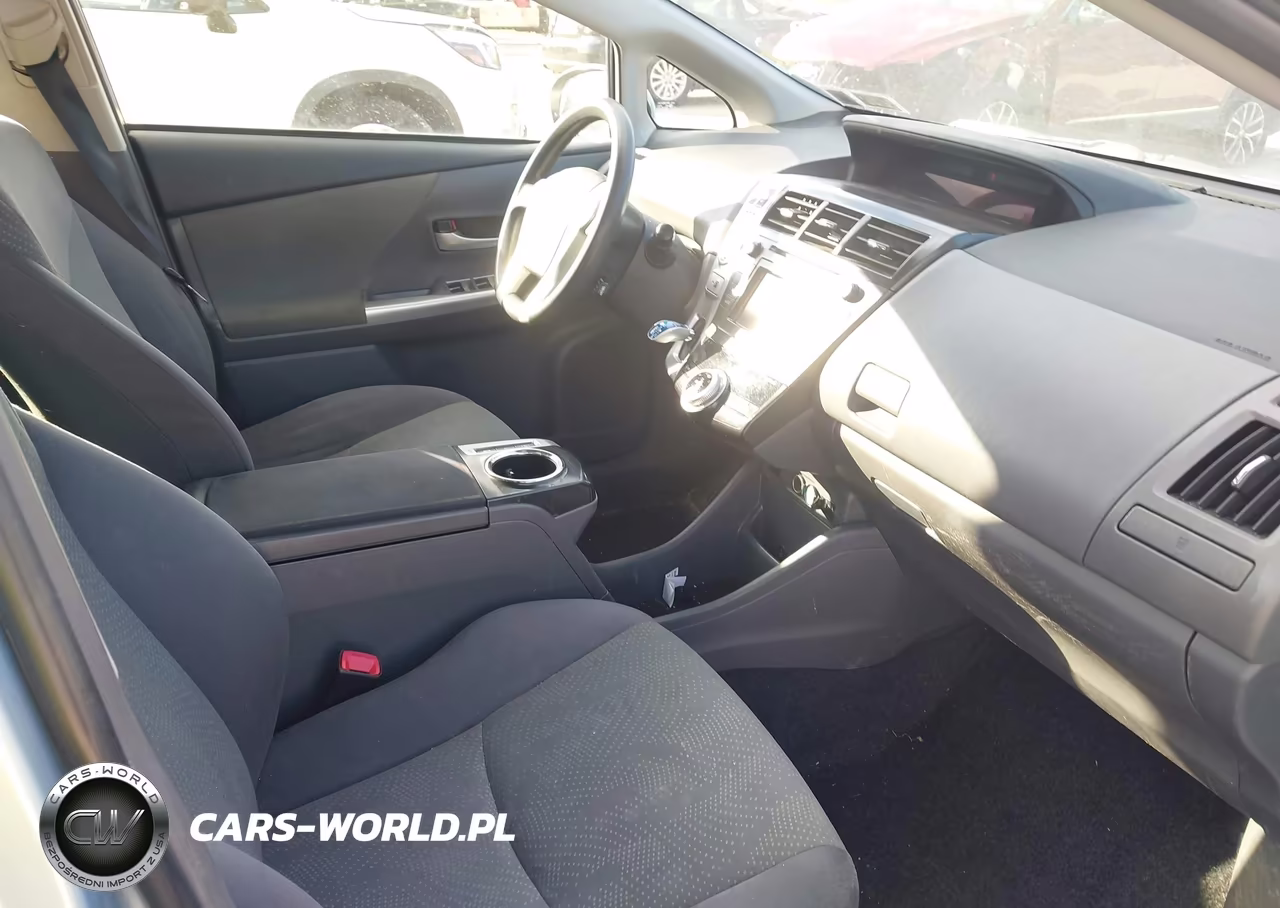 2012 Toyota Prius V Three VIN:JTDZN3EUXC3136502 - 4
