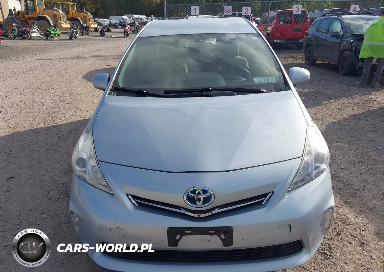 2012 Toyota Prius V Three VIN:JTDZN3EUXC3136502 - 5