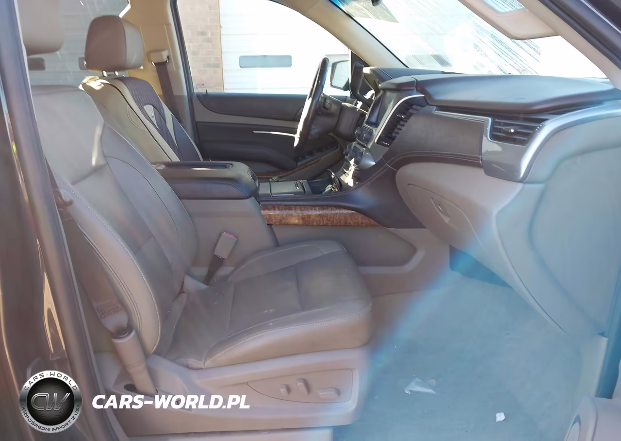 2018 Chevrolet Suburban Premier VIN:1GNSKJKC9JR181278 - 5