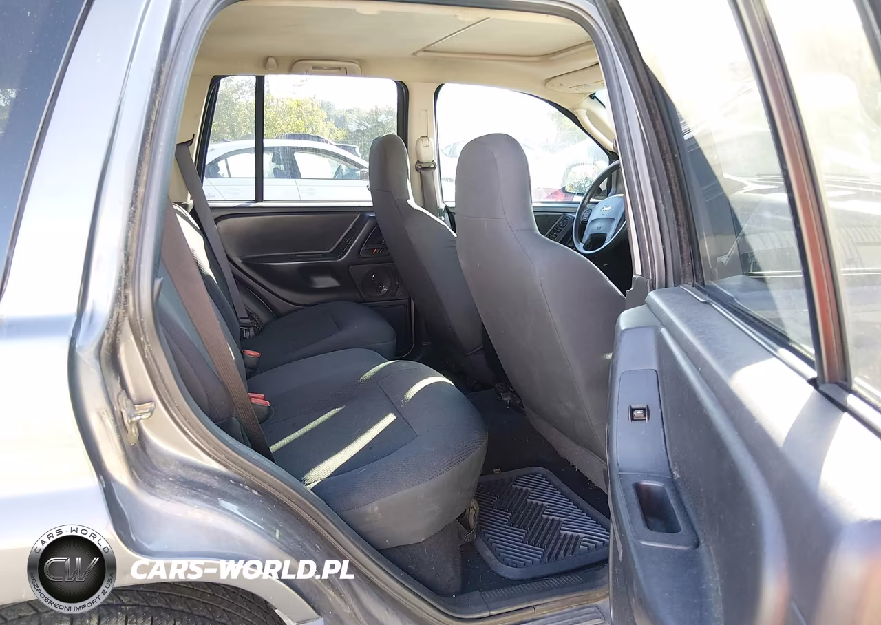 2004 Jeep Grand Cherokee Laredo VIN:1J4GW48SX4C101507 - 8