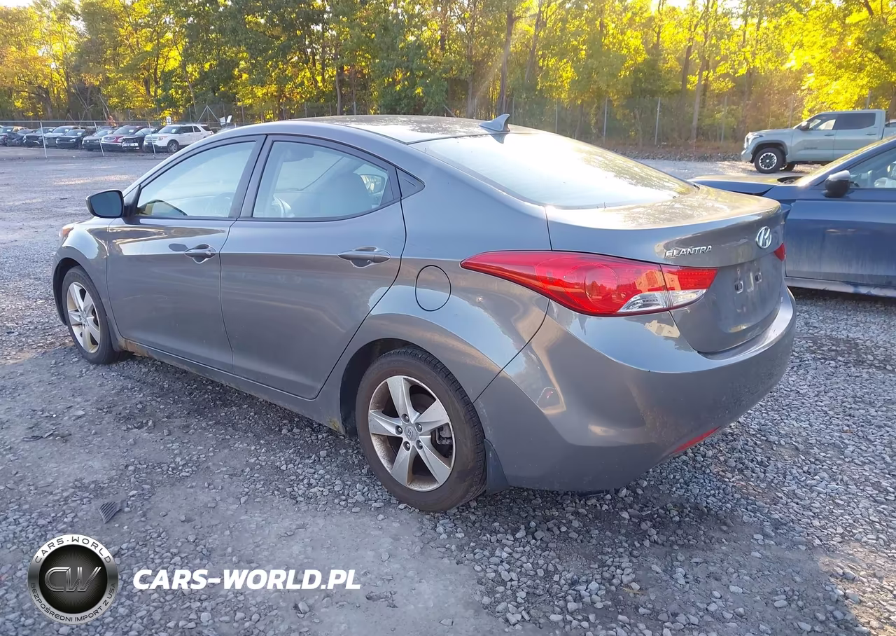 2012 Hyundai Elantra Gls VIN:5NPDH4AE0CH134994 - 3
