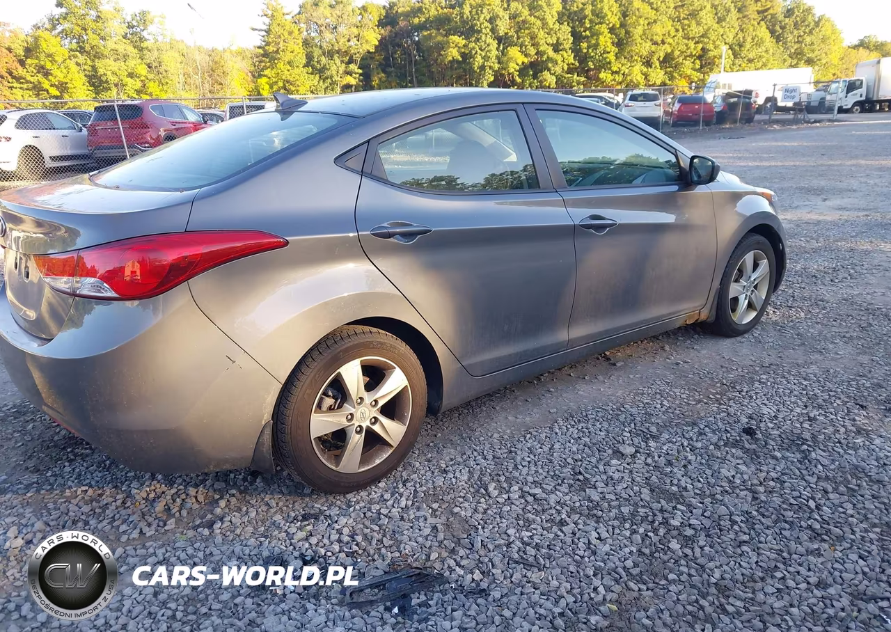 2012 Hyundai Elantra Gls VIN:5NPDH4AE0CH134994 - 4