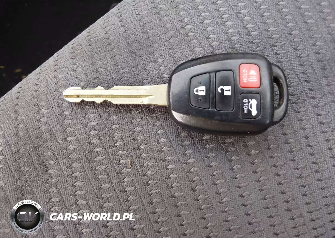 2015 Toyota Camry Le VIN:4T1BF1FK6FU973760 - 11