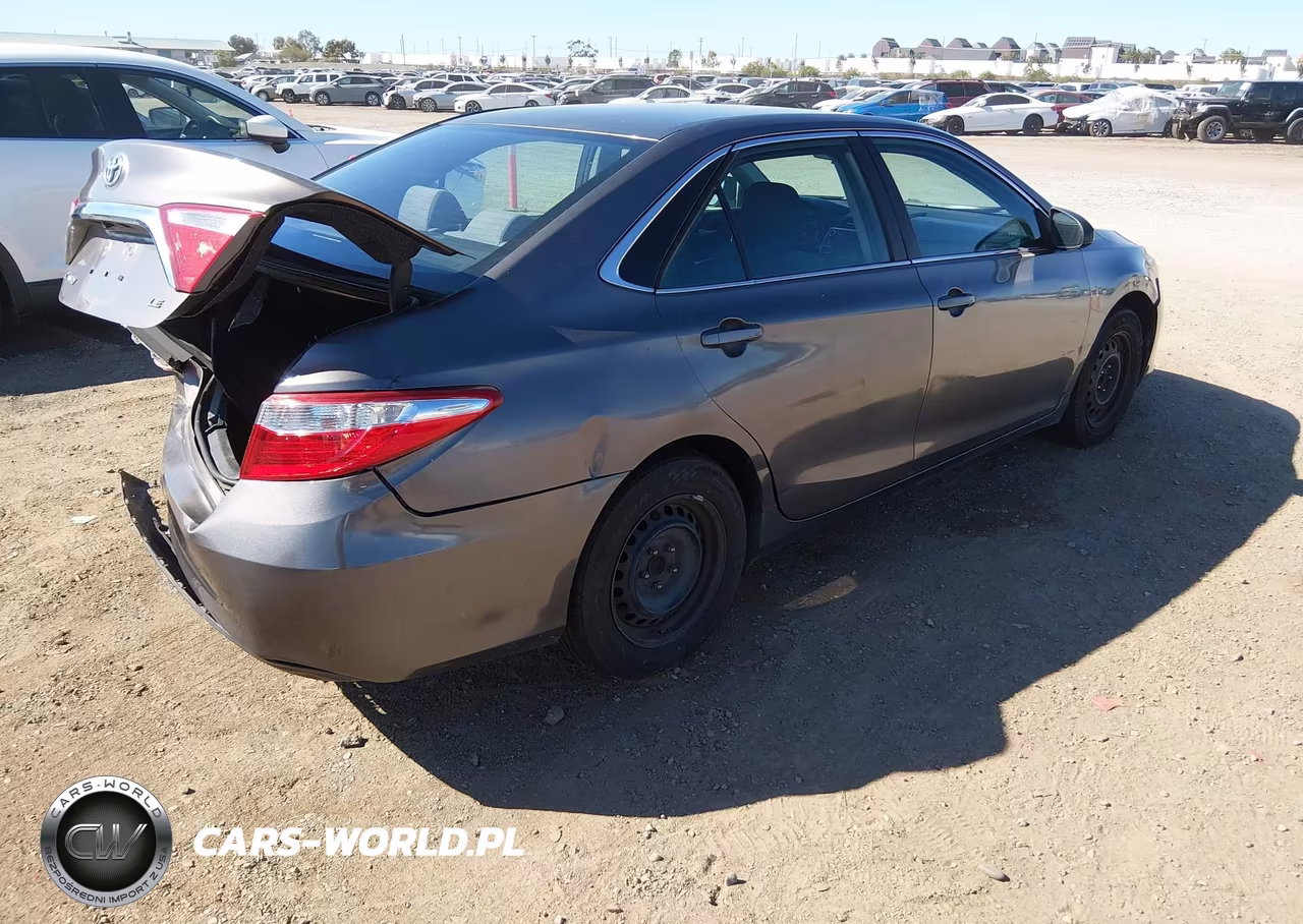 2015 Toyota Camry Le VIN:4T1BF1FK6FU973760 - 4