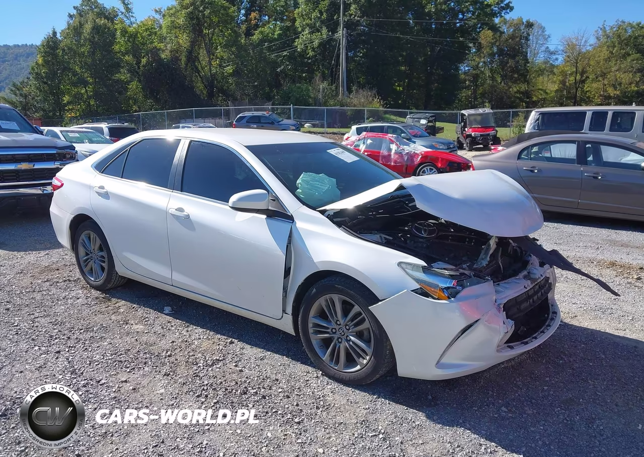 2015 Toyota Camry Se – zdjęcie 1 z 17
