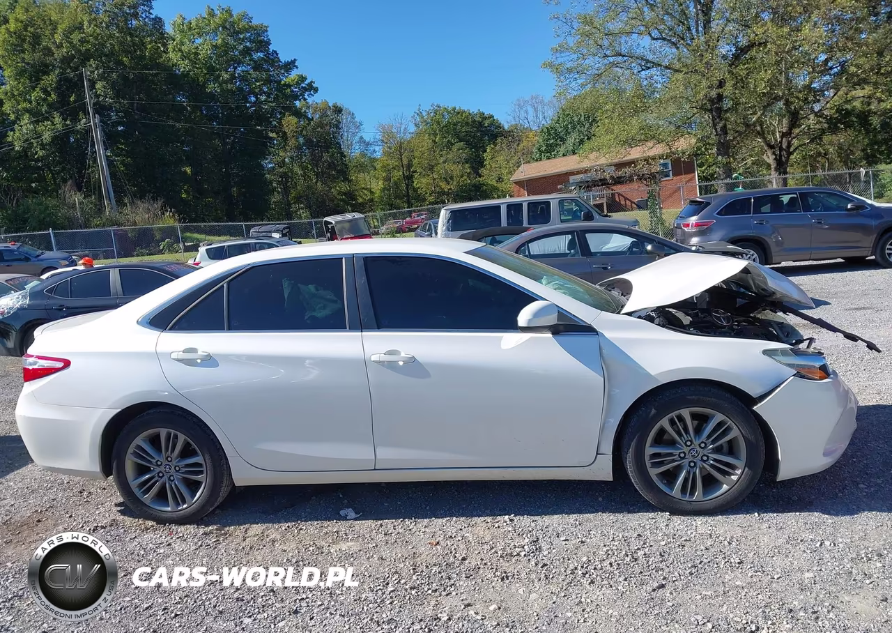 2015 Toyota Camry Se VIN:4T1BF1FK9FU097766 - 14