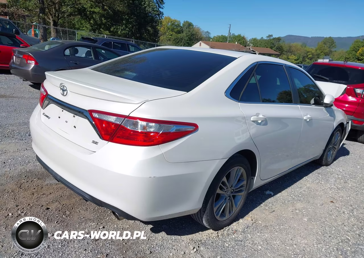 2015 Toyota Camry Se VIN:4T1BF1FK9FU097766 - 4