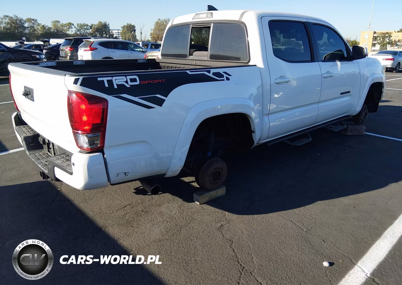 2016 Toyota Tacoma Trd Sport VIN:3TMAZ5CN2GM012558 - 4
