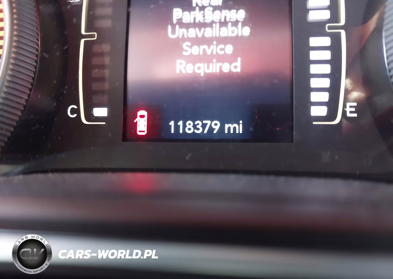 2019 Jeep Cherokee Latitude Plus 4X4 VIN:1C4PJMLX5KD267433 - 15