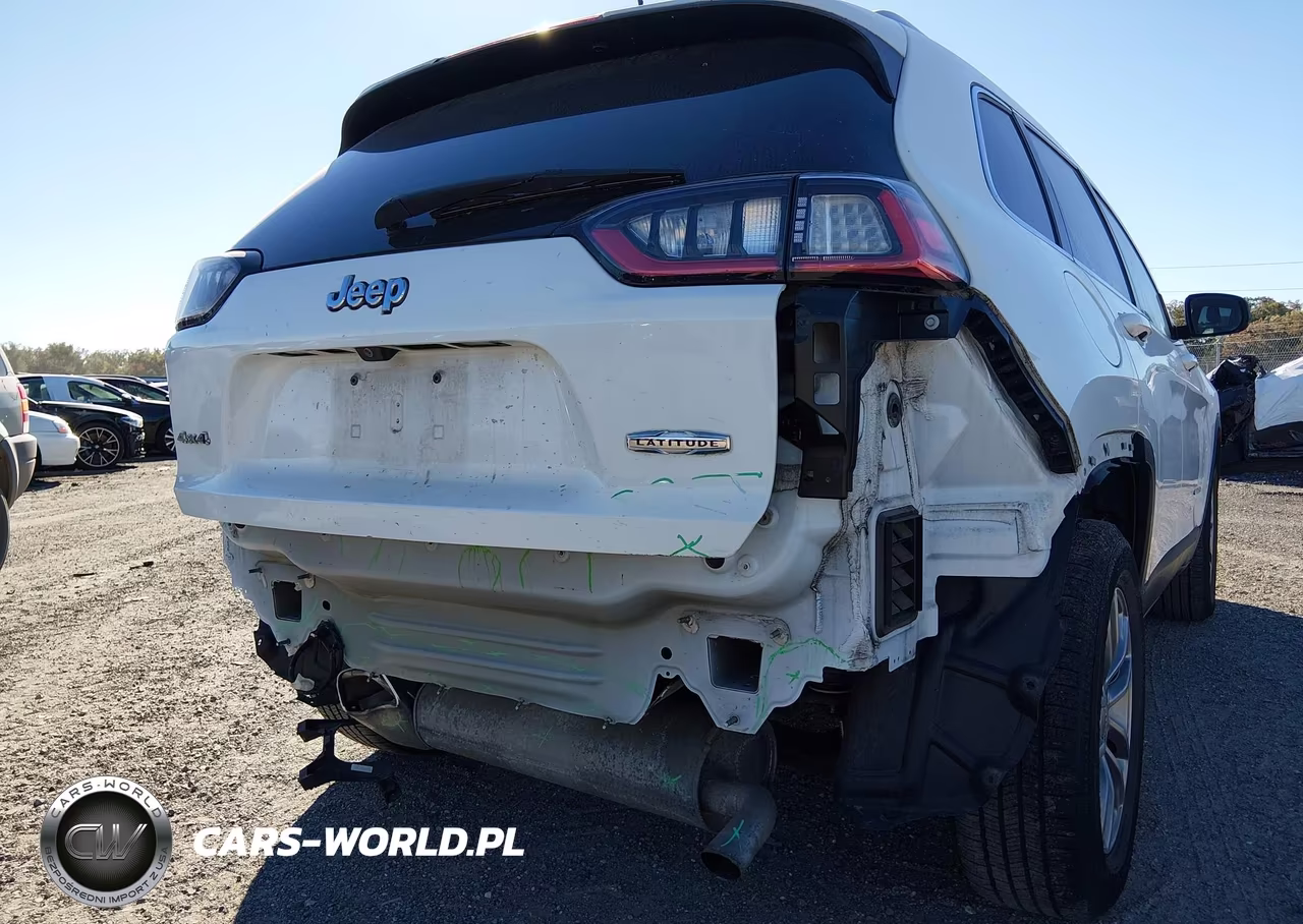 2019 Jeep Cherokee Latitude Plus 4X4 VIN:1C4PJMLX5KD267433 - 6