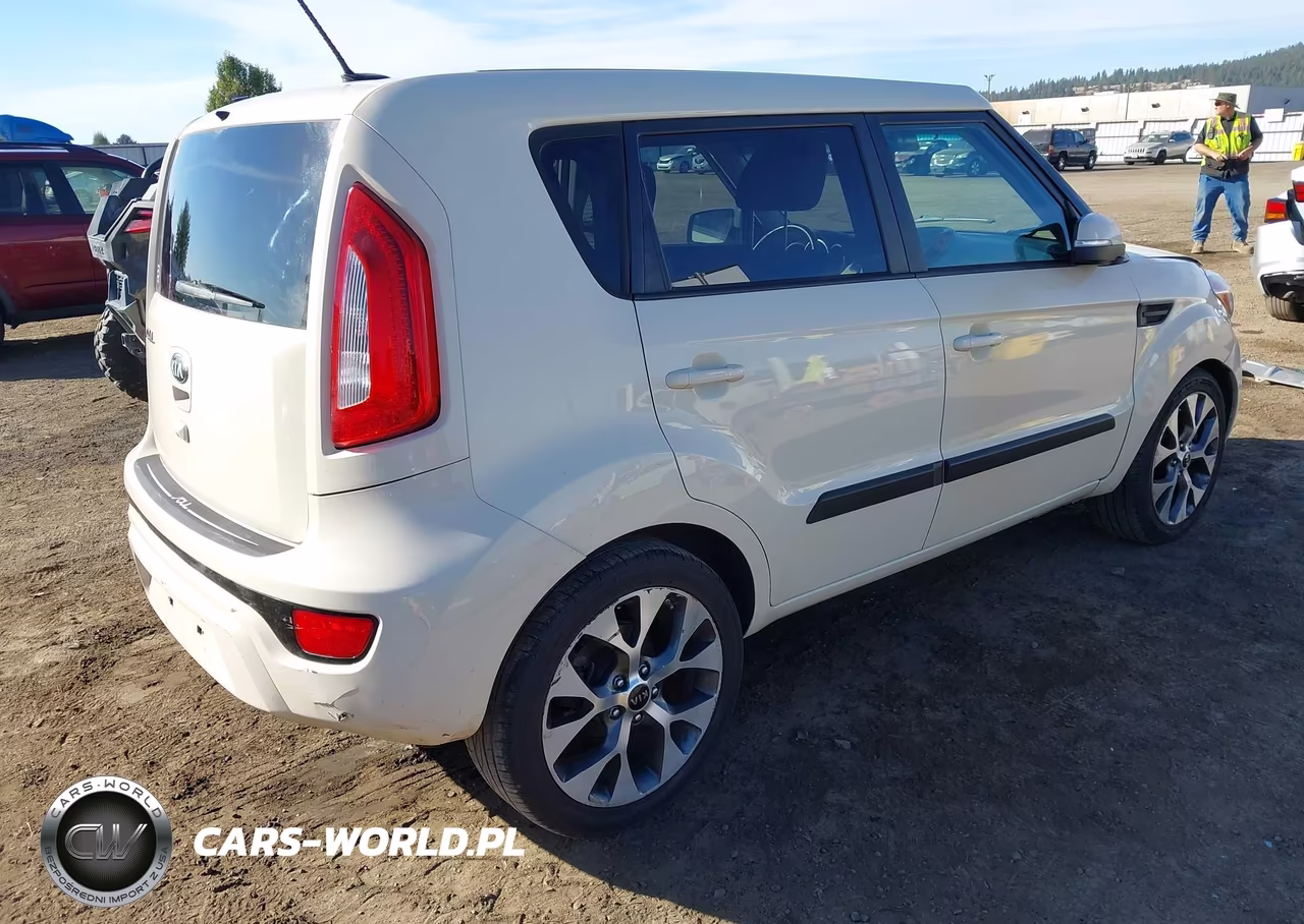 2013 Kia Soul ! VIN:KNDJT2A69D7532967 - 4