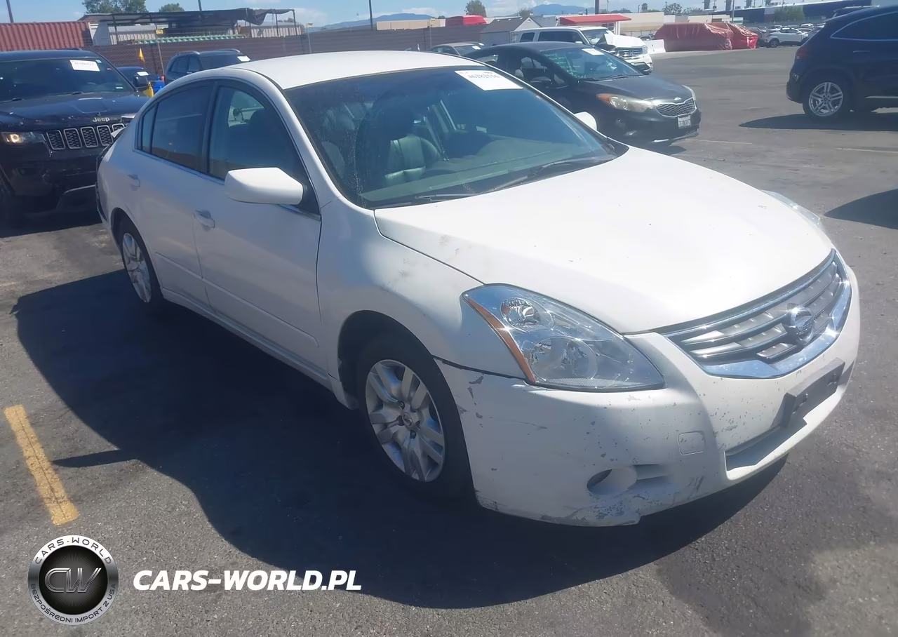 2010 Nissan Altima 2.5 – zdjęcie 1 z 14