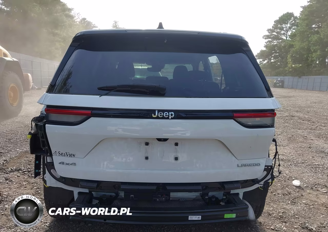 2023 Jeep Grand Cherokee Laredo 4X4 VIN:1C4RJHAG6PC549399 - 17