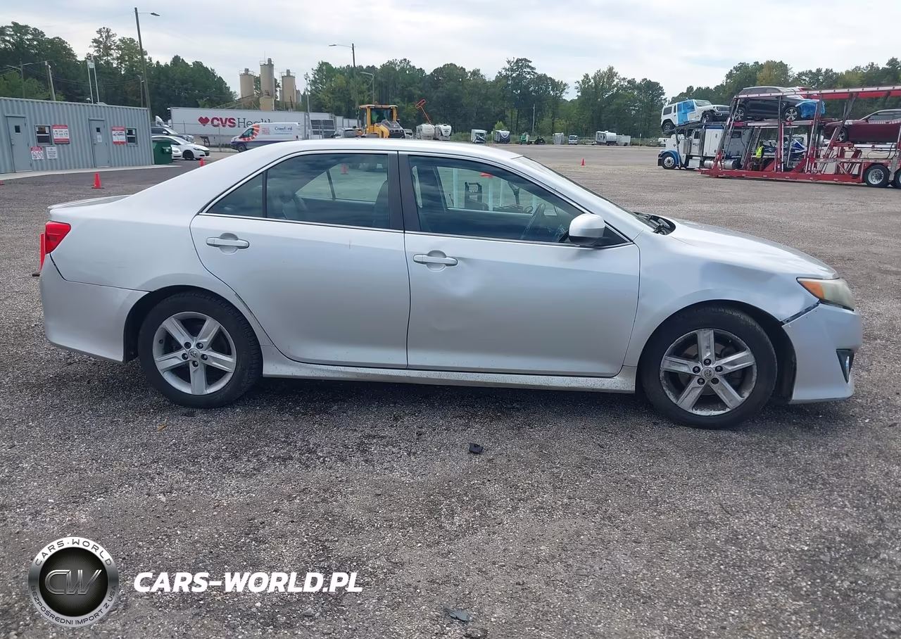 2014 Toyota Camry Se VIN:4T1BF1FK0EU379731 - 13