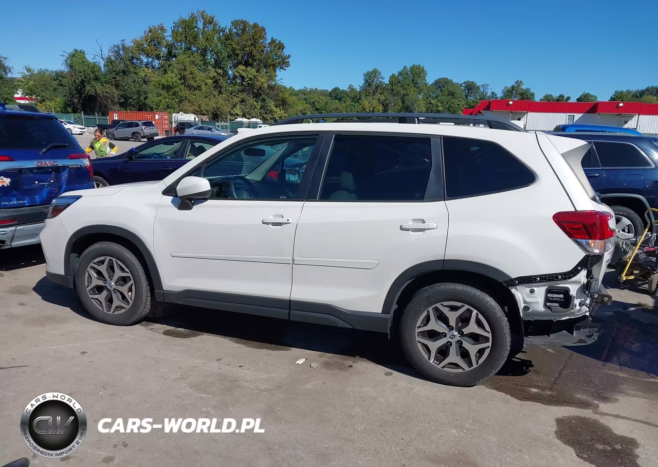 2020 Subaru Forester Premium VIN:JF2SKAJC5LH537360 - 15