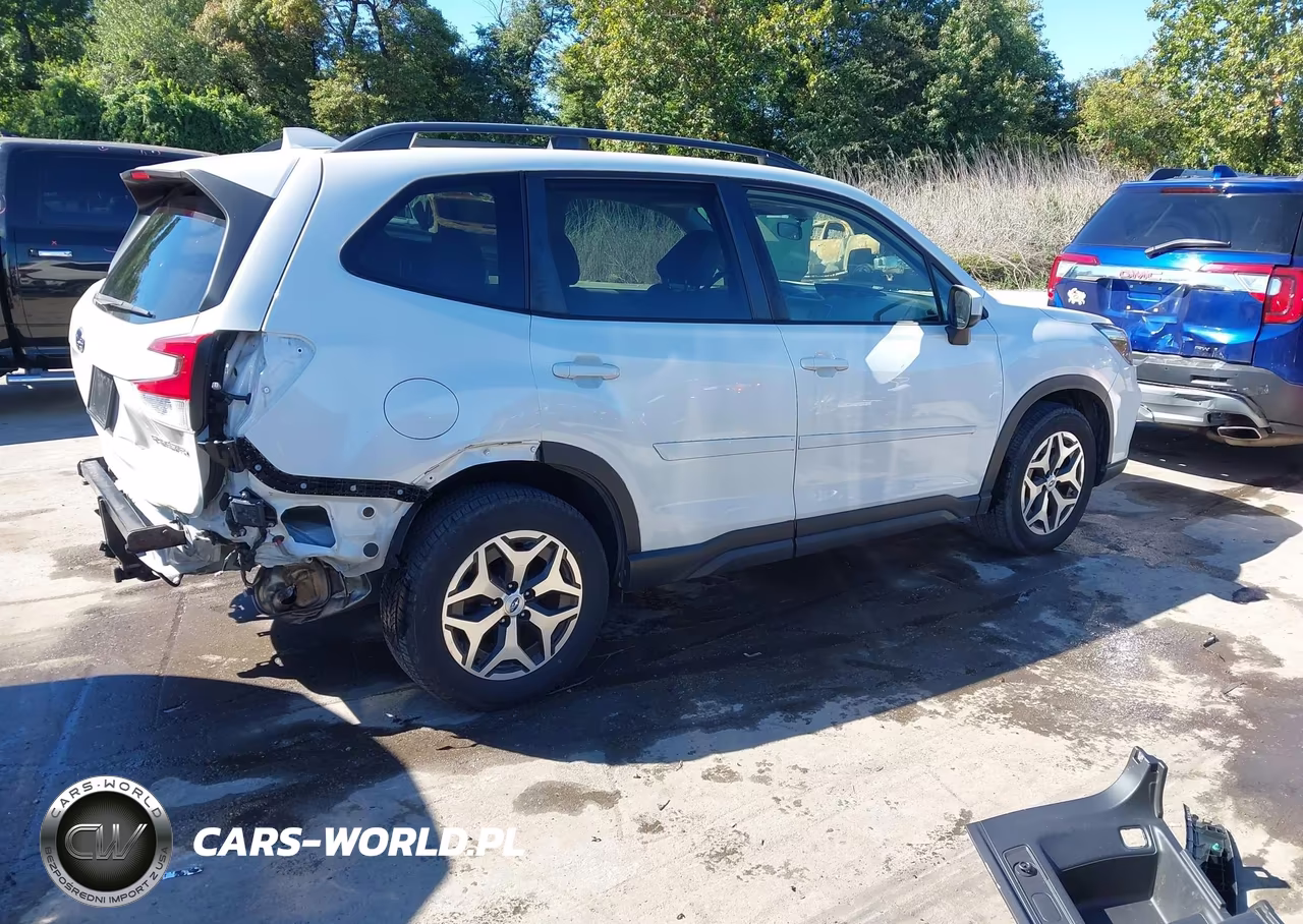2020 Subaru Forester Premium VIN:JF2SKAJC5LH537360 - 4