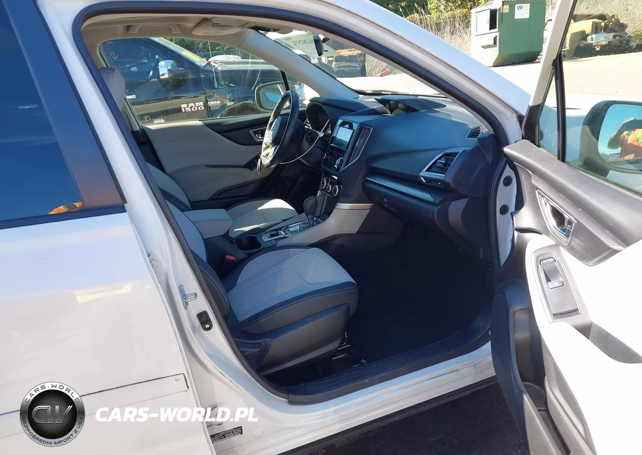 2020 Subaru Forester Premium VIN:JF2SKAJC5LH537360 - 5